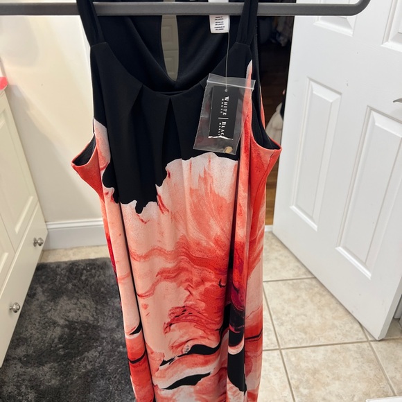 White House Black Market Black and Red Cut Out Midi dress NWT - Picture 2 of 5